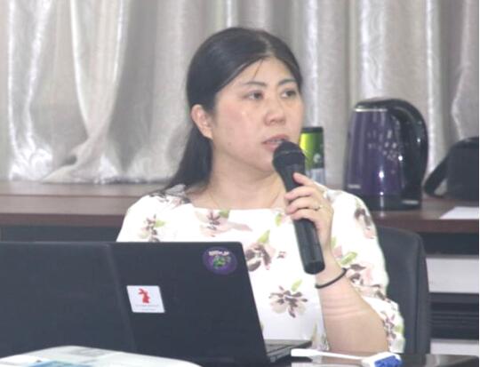 图4 日本电脑鼠国际竞赛组委会秘书长中川友纪子为公司师生进行专题讲座